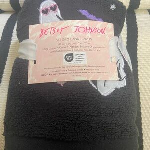 Betsey Johnson Ghosts Black Hand Towel Set New